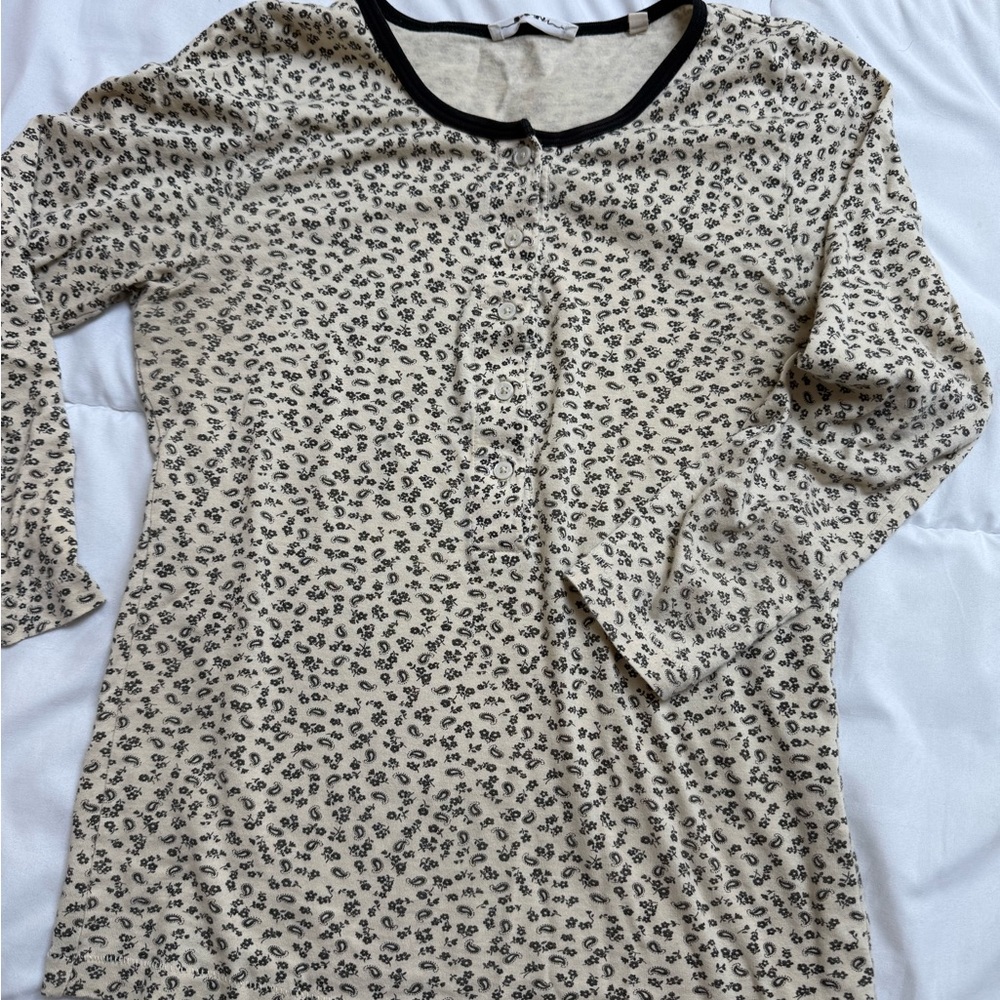 Doen Print Top with Black Trim